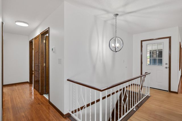 4608 W 99th Street, Bloomington, MN 55437