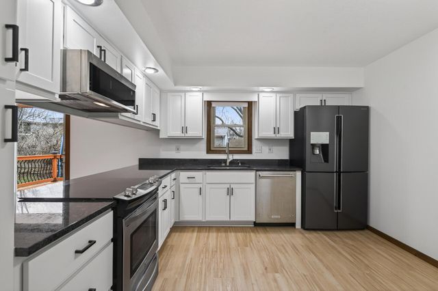 4608 W 99th Street, Bloomington, MN 55437