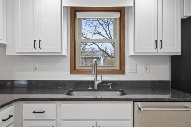 4608 W 99th Street, Bloomington, MN 55437