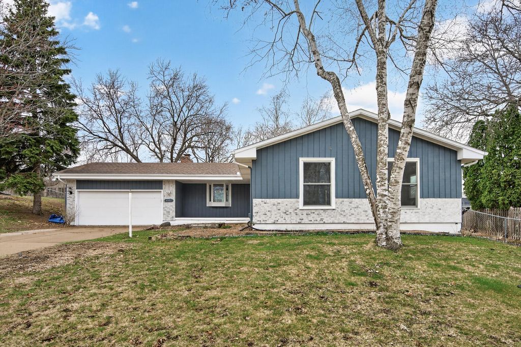 4608 W 99th Street, Bloomington, MN 55437