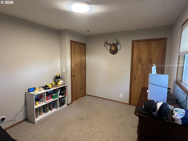 1324 PACIFIC Ave, Forest Grove, OR 97116