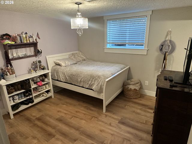 1324 PACIFIC Ave, Forest Grove, OR 97116