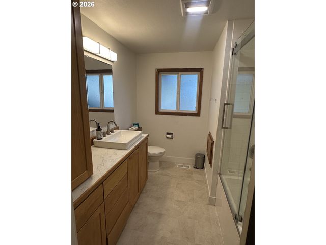 1324 PACIFIC Ave, Forest Grove, OR 97116