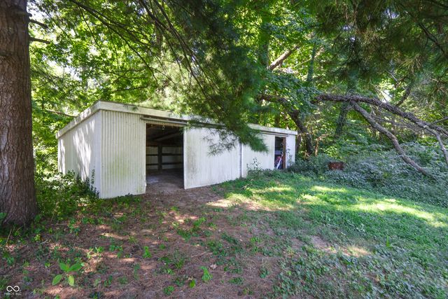 740 N National Road, Columbus, IN 47201