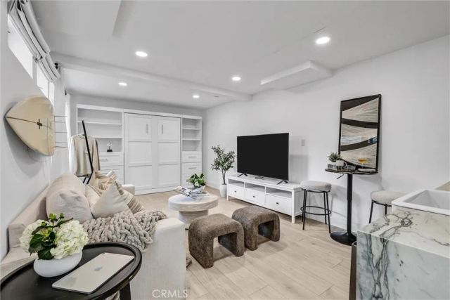 1025 Oro, Laguna Beach, CA 92651