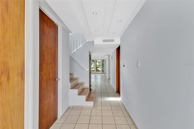 URB PASEO LOS ARTESANOS ALEJANDRO LOZADA 156, Las Piedras, PR 00771