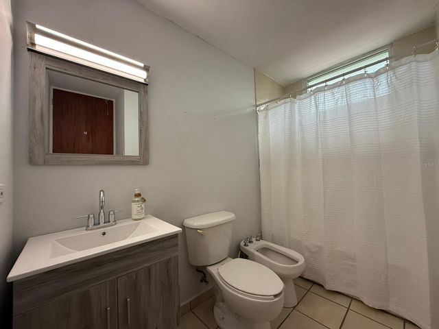 URB PASEO LOS ARTESANOS ALEJANDRO LOZADA 156, Las Piedras, PR 00771