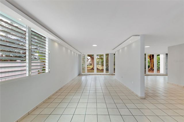 URB PASEO LOS ARTESANOS ALEJANDRO LOZADA 156, Las Piedras, PR 00771