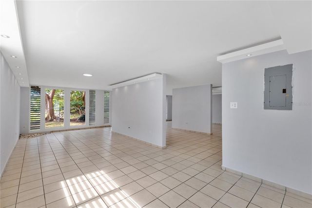 URB PASEO LOS ARTESANOS ALEJANDRO LOZADA 156, Las Piedras, PR 00771