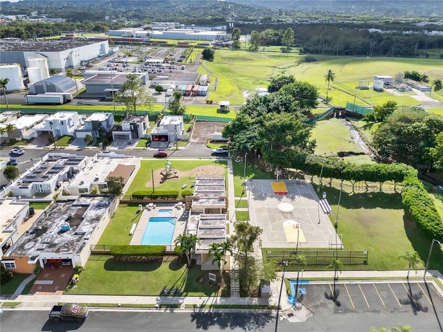 URB PASEO LOS ARTESANOS ALEJANDRO LOZADA 156, Las Piedras, PR 00771