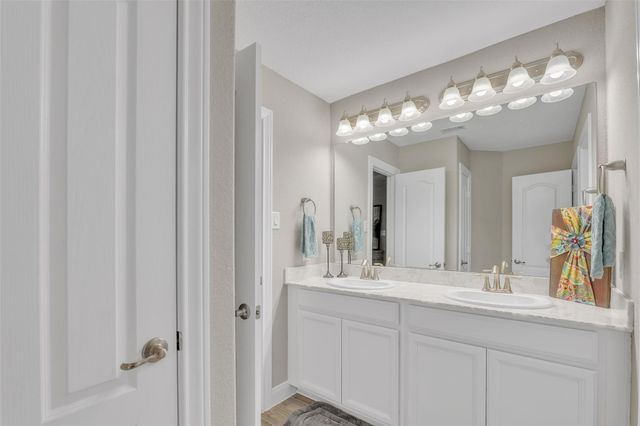 1541 N Blue Bonnet Lane, Angleton, TX 77515