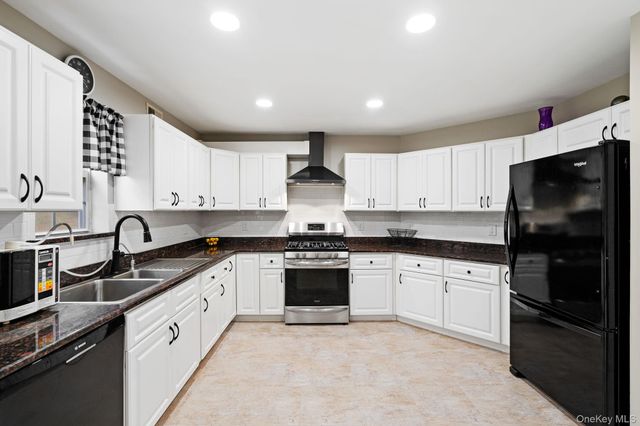 317 Angelo Drive, Montgomery, NY 12549