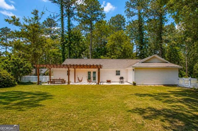 670 Hillmont Drive, Waycross, GA 31503