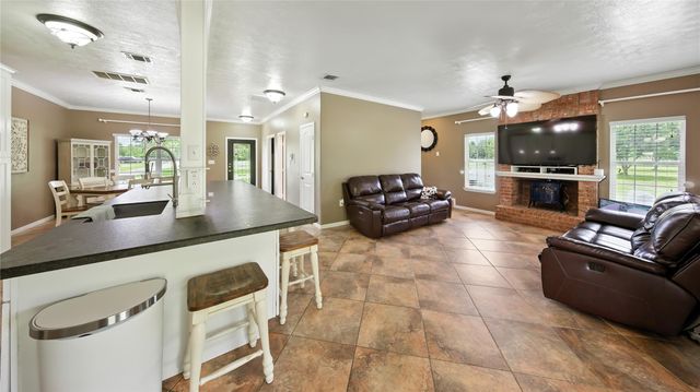 9550 Fm 686, Dayton, TX 77535