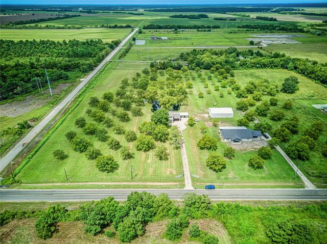 9550 Fm 686, Dayton, TX 77535