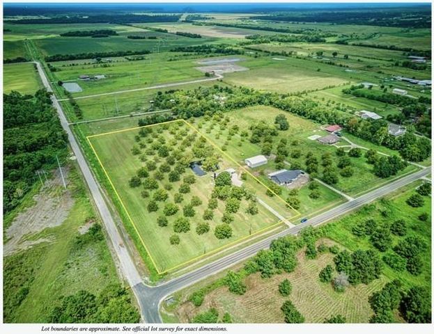 9550 Fm 686, Dayton, TX 77535