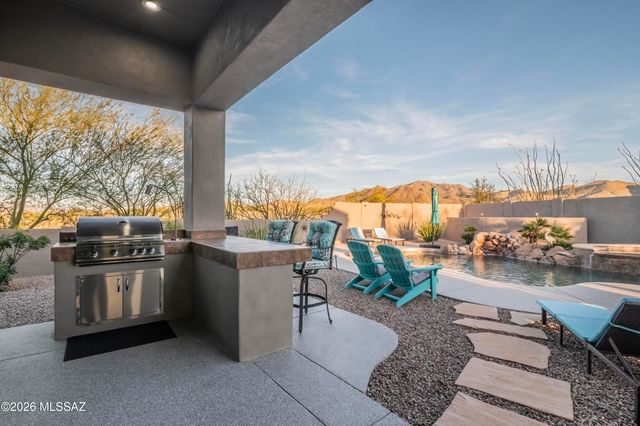 9450 E Woolly Butterfly Court, Corona De Tucson, AZ 85641