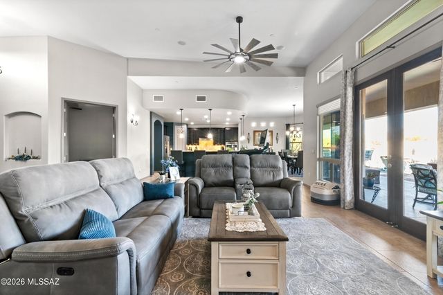 9450 E Woolly Butterfly Court, Corona De Tucson, AZ 85641