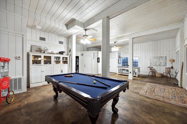 6404 Fm 1948 Road W, Burton, TX 77835