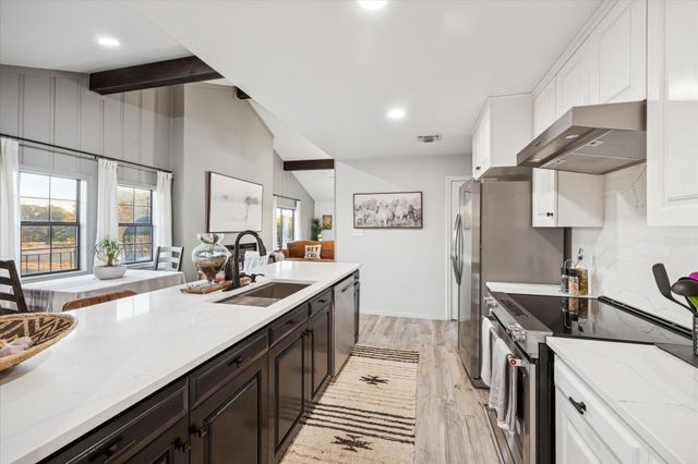 6404 Fm 1948 Road W, Burton, TX 77835