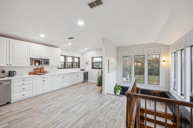 6404 Fm 1948 Road W, Burton, TX 77835