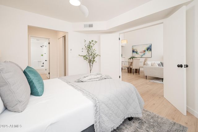 3211 E LAVEY Lane 103, Phoenix, AZ 85032