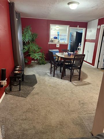 124 E 7th Street, Roxana, IL 62084