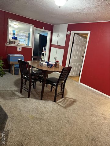 124 E 7th Street, Roxana, IL 62084