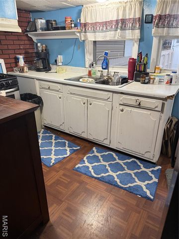 124 E 7th Street, Roxana, IL 62084