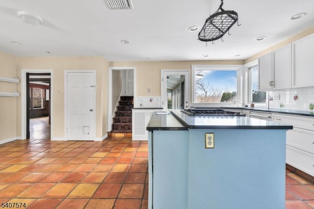 310 Morris Ave, Mountain Lakes Boro, NJ 07046