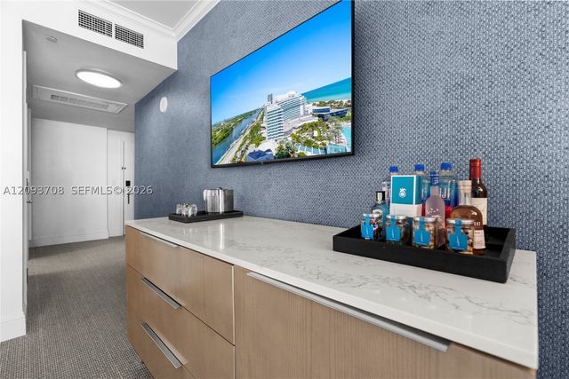 4401 Collins Ave 1709, Miami Beach, FL 33140