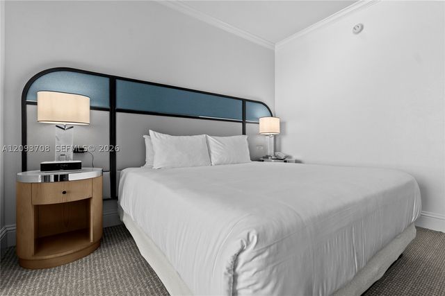 4401 Collins Ave 1709, Miami Beach, FL 33140