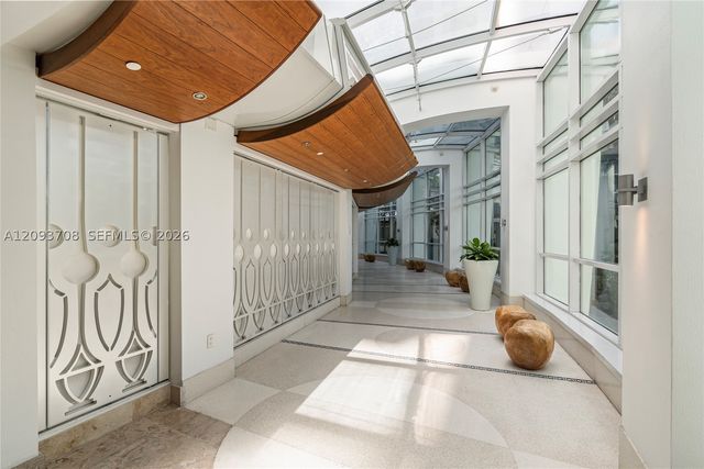 4401 Collins Ave 1709, Miami Beach, FL 33140