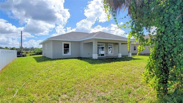 8038 Sunrise Cir., La Belle, FL 33935