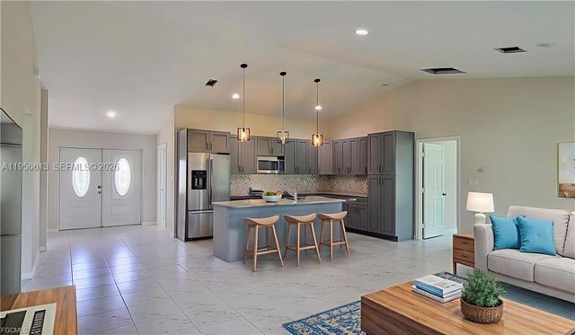 8038 Sunrise Cir., La Belle, FL 33935