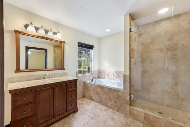 203 Pathfinders WAY, Smithville, TX 78957