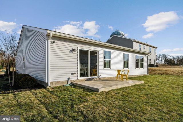 195 ATWATER RD, Charles Town, WV 25414