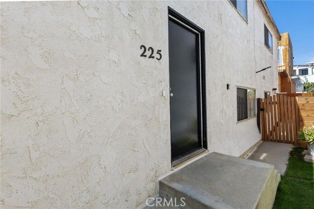 223 Shell Street, Manhattan Beach, CA 90266
