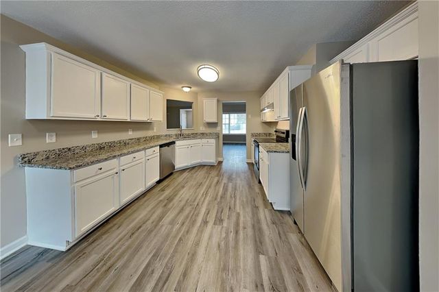 85 Ellen Glen Way, Dallas, GA 30132