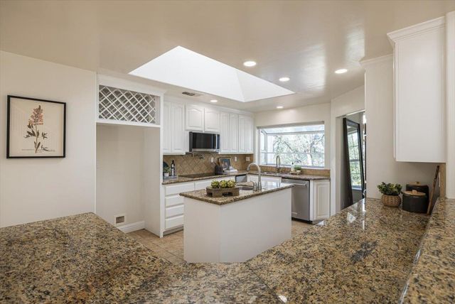 1200 W El Largo Dr, Placerville, CA 95667