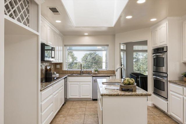 1200 W El Largo Dr, Placerville, CA 95667