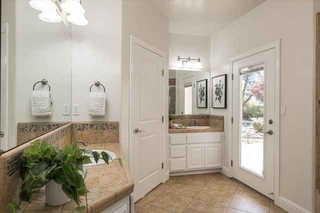 1200 W El Largo Dr, Placerville, CA 95667