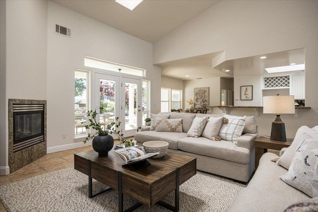 1200 W El Largo Dr, Placerville, CA 95667