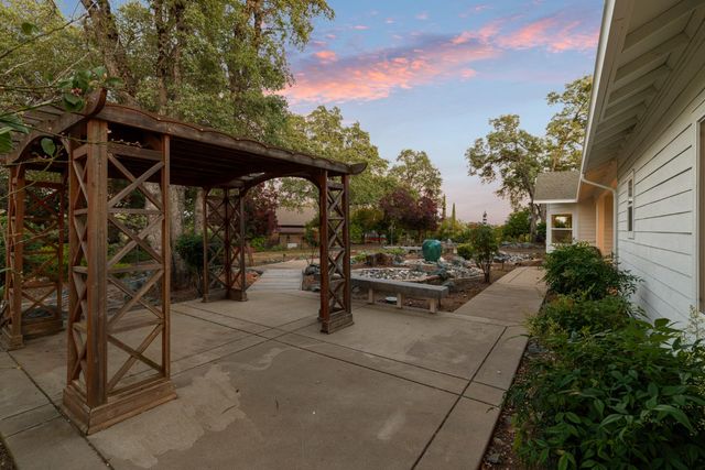 1200 W El Largo Dr, Placerville, CA 95667