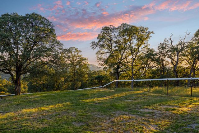 1200 W El Largo Dr, Placerville, CA 95667