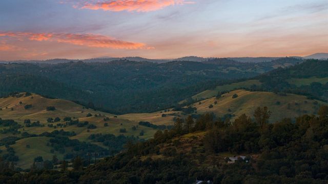 1200 W El Largo Dr, Placerville, CA 95667