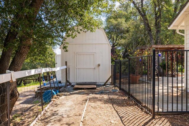 1200 W El Largo Dr, Placerville, CA 95667