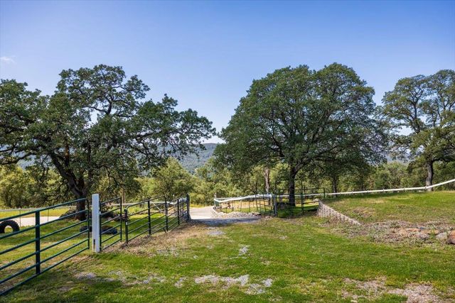 1200 W El Largo Dr, Placerville, CA 95667