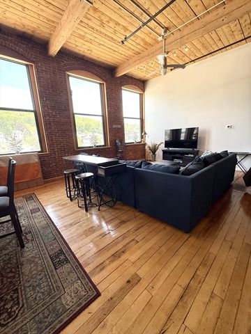1 Envelope Ter 309, Worcester, MA 01604