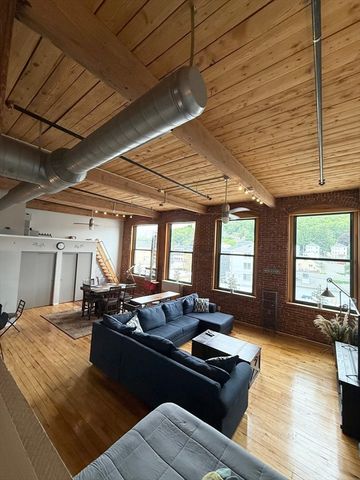 1 Envelope Ter 309, Worcester, MA 01604